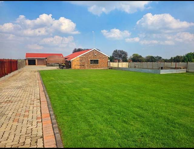 FARM FOR SALE IN VAN DER WESTHUIZEN